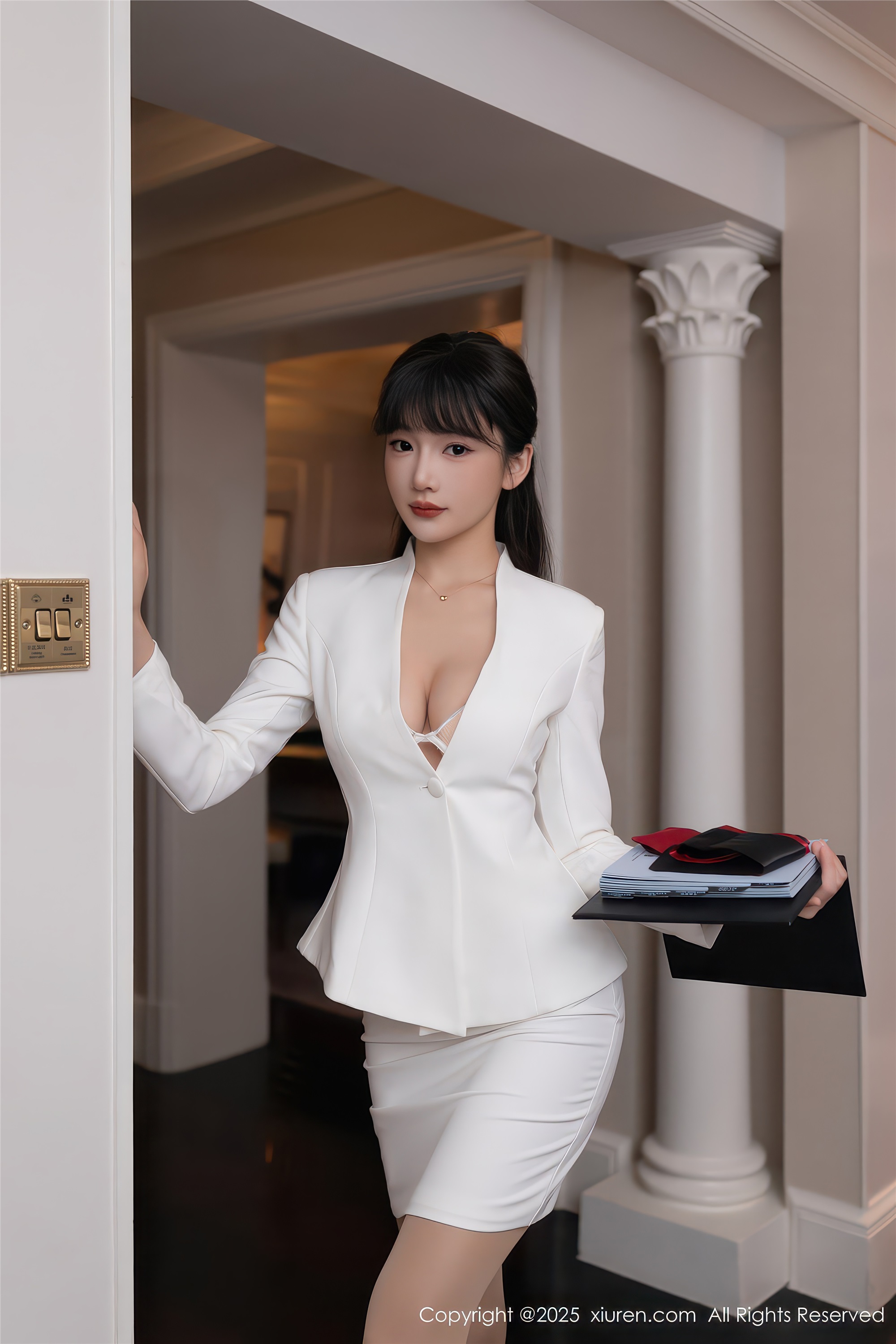 Xiuren秀人网 2025.11.27 NO.11042 陆萱萱